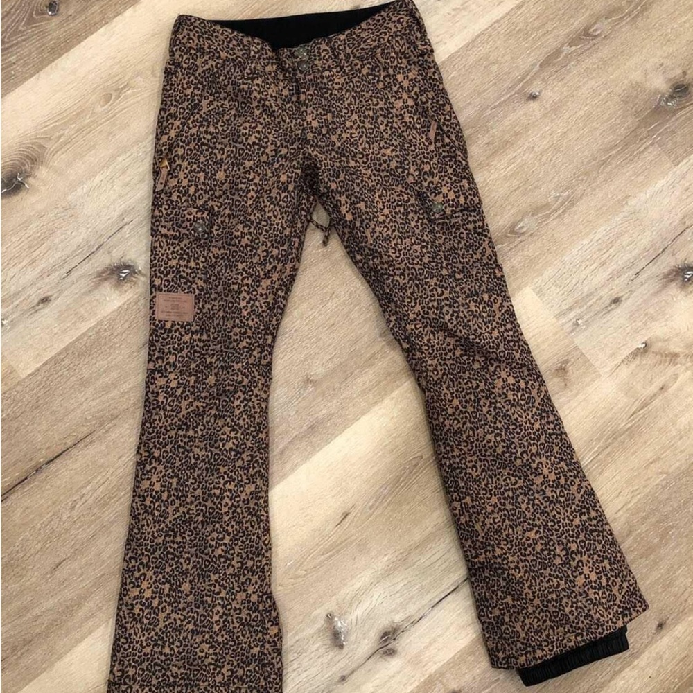 DC Women’s Ski/Snow Pants